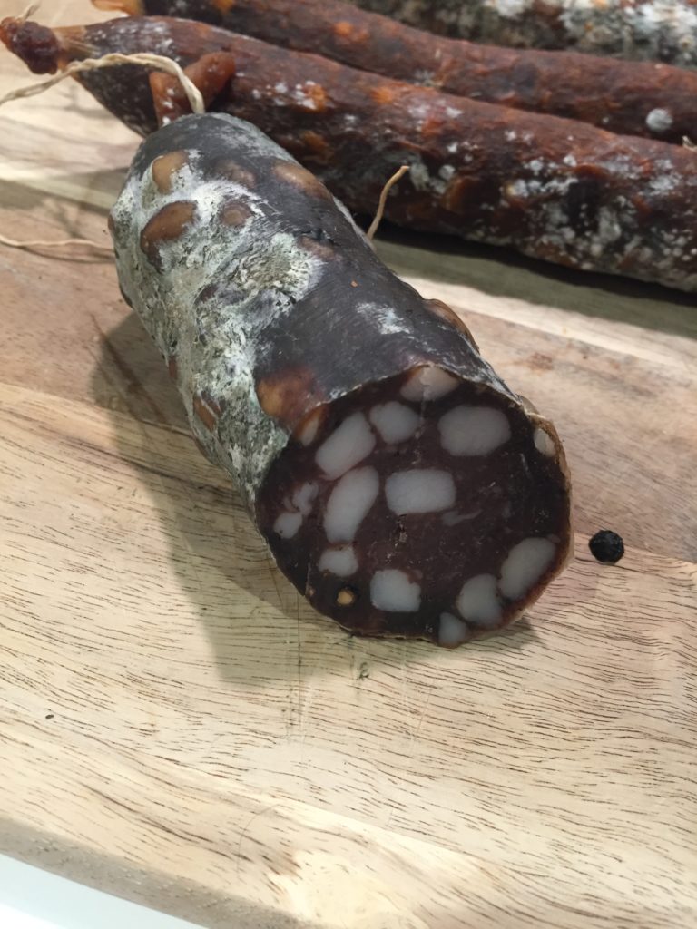 SAUCISSON SEC artisanal sans nitrite boyau et flore naturels